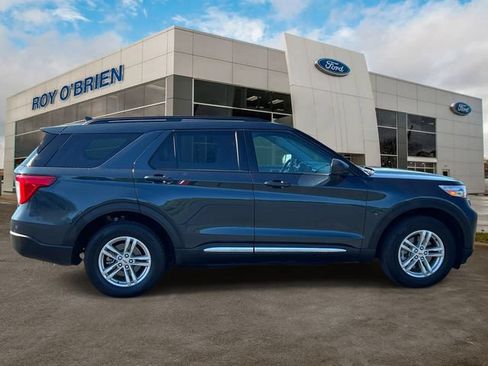 Certified 2024 Ford Explorer XLT AWD/4WD image 6