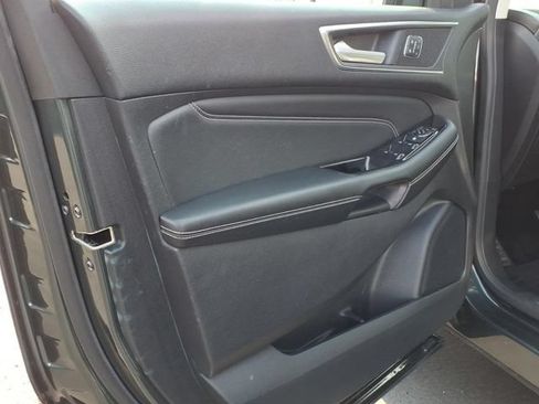 Used 2015 Ford Edge Titanium w/ Equipment Group 302A AWD/4WD image 16
