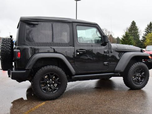 Used 2021 Jeep Wrangler Sport image 7
