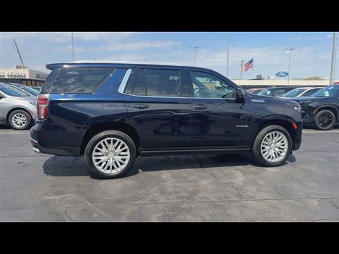 Used 2023 Chevrolet Tahoe High Country AWD/4WD image 8