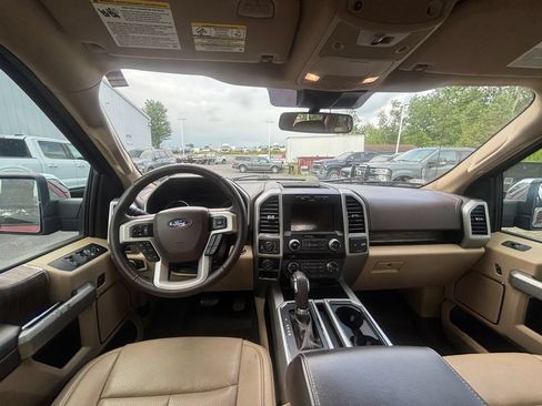 Used 2018 Ford F150 Lariat w/ Equipment Group 502A Luxury AWD/4WD image 12