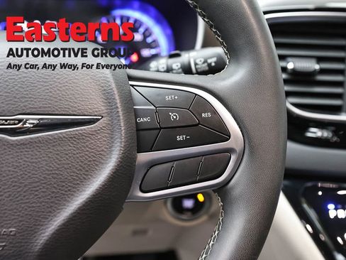 Used 2023 Chrysler Voyager LX FWD image 16