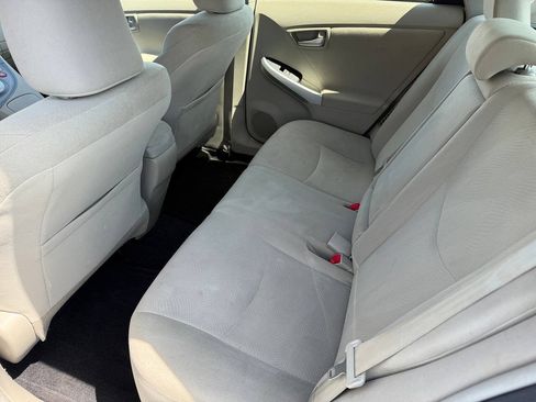 Used 2014 Toyota Prius Three w/ Preferred Accessory Package FWD image 11