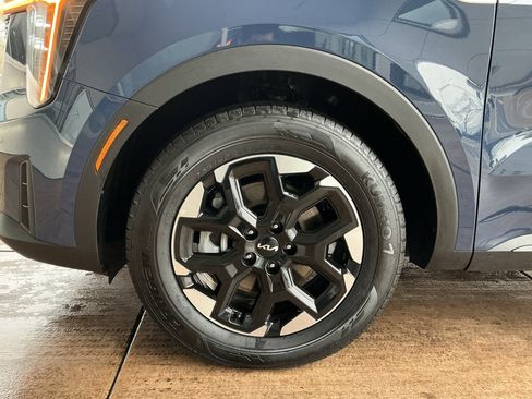 Used 2025 Kia Sorento S image 26