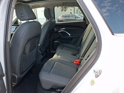 Certified 2025 Audi Q5 Premium w/ Convenience Package image 10