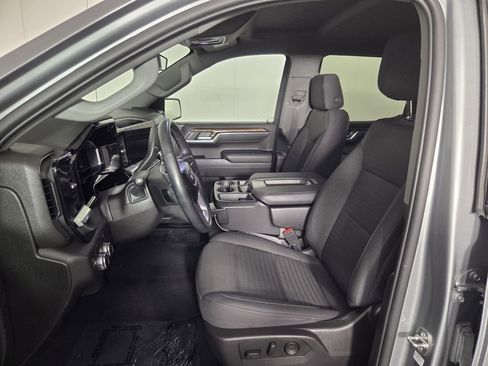 Used 2024 GMC Sierra 1500 Elevation w/ LPO, Elevation Black Package RWD image 9