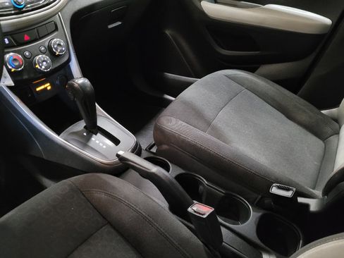 Used 2021 Chevrolet Trax LS w/ Tint and Cruise Package FWD image 26