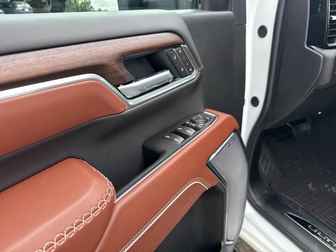 New 2026 GMC Sierra 2500 Denali Ultimate AWD/4WD image 14