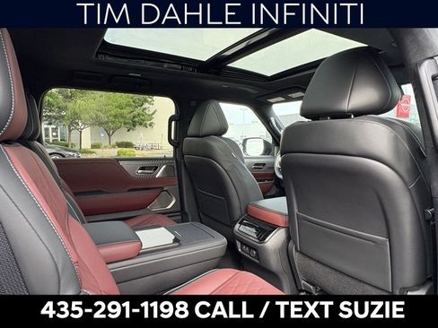 New 2026 INFINITI QX80 Autograph w/ Premium Cargo Package image 17