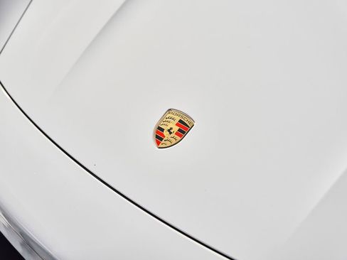 Used 2023 Porsche Taycan 4S AWD/4WD image 7