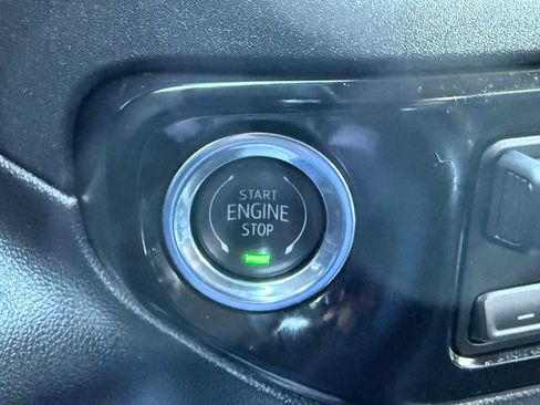 Used 2026 Chevrolet Silverado 1500 LT Trail Boss w/ LT Trail Boss Premium Package AWD/4WD image 38