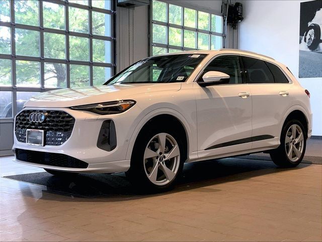 Certified 2025 Audi Q5 Premium w/ Premium Plus AWD/4WD image 2