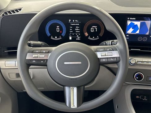 Used 2025 Hyundai Kona SE FWD image 15