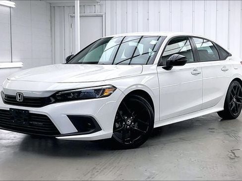 Certified 2024 Honda Civic Sport image 2