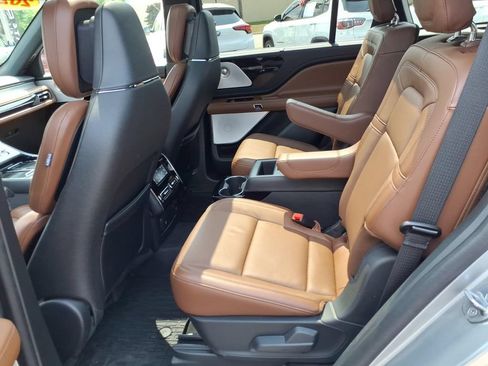 Used 2024 Lincoln Aviator Reserve w/ Equipment Group 201A AWD/4WD image 12