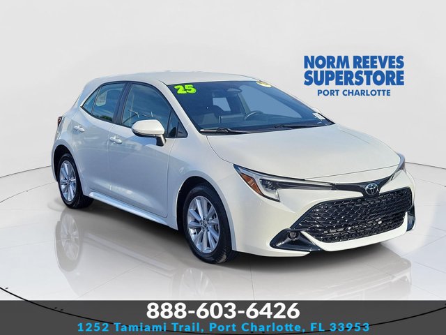 Used 2025 Toyota Corolla SE FWD image 1