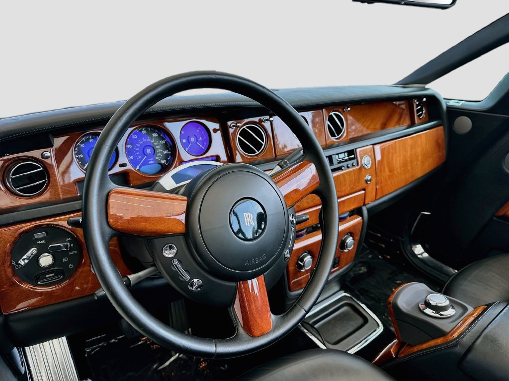 Used 2009 Rolls-Royce Phantom Drophead Coupe RWD image 4