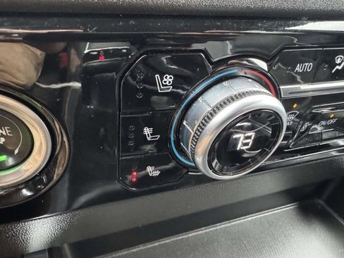 Used 2023 GMC Sierra 1500 SLT w/ SLT Premium Package image 32