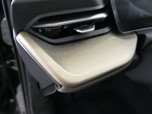 New 2025 Audi Q5 Premium Plus image 14