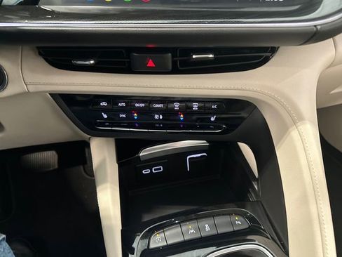 Used 2022 Buick Envision Preferred FWD image 22