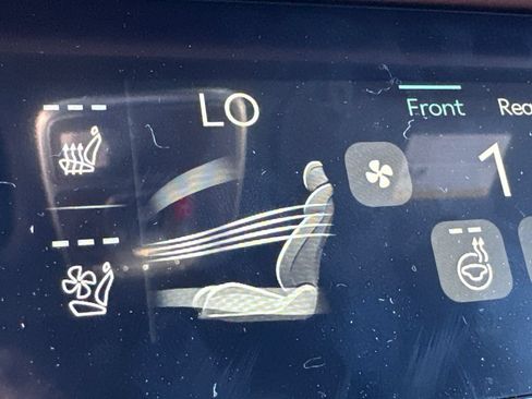 New 2026 Genesis GV70 2.5T Advanced AWD/4WD image 31