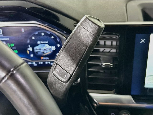 Used 2024 Chevrolet Silverado 1500 LT AWD/4WD image 19