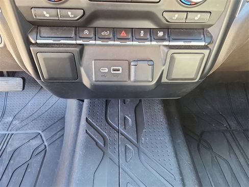 Used 2019 Chevrolet Silverado 1500 LT w/ All-Star Edition image 30