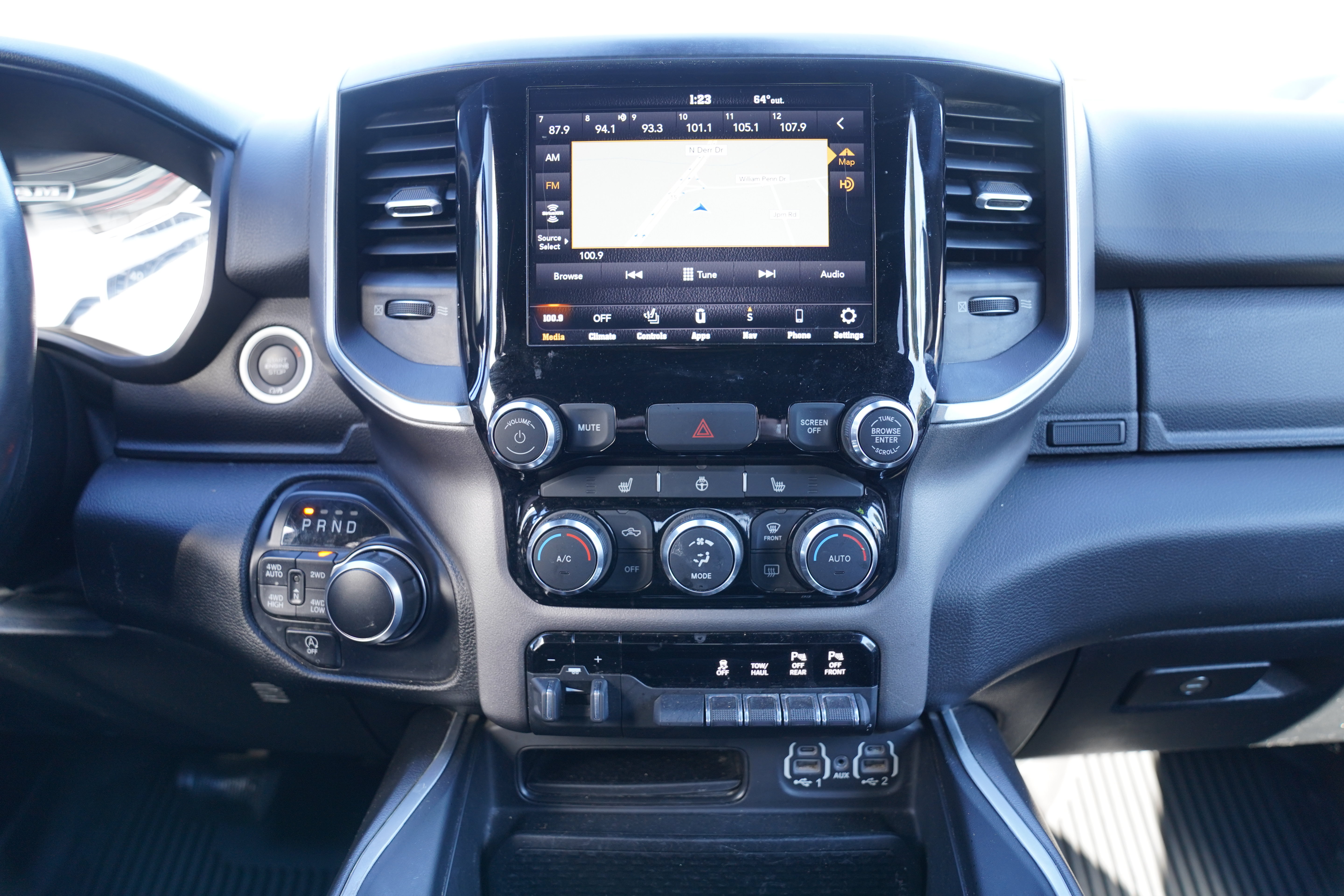 Used 2020 RAM 1500 Big Horn AWD/4WD image 22