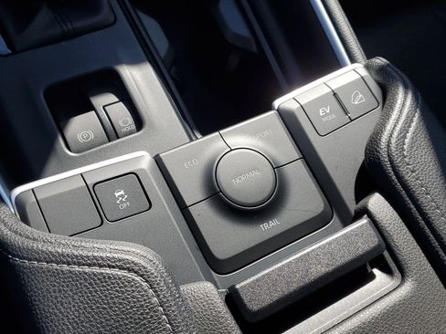 Certified 2025 Toyota Grand Highlander AWD Hybrid image 35