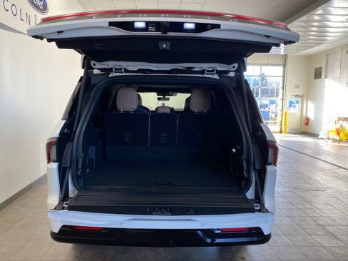 New 2025 Lincoln Navigator L Black Label image 9