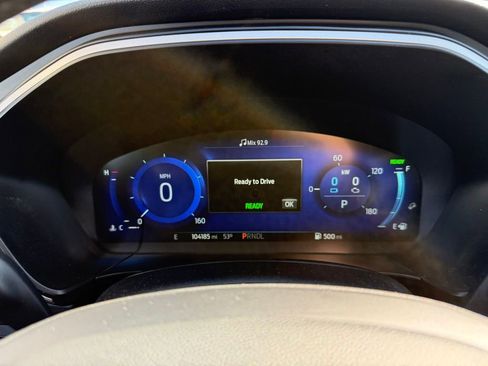 Used 2020 Ford Escape SE Sport image 22