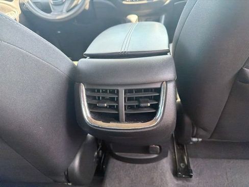 Used 2024 Chevrolet Malibu LT FWD image 28
