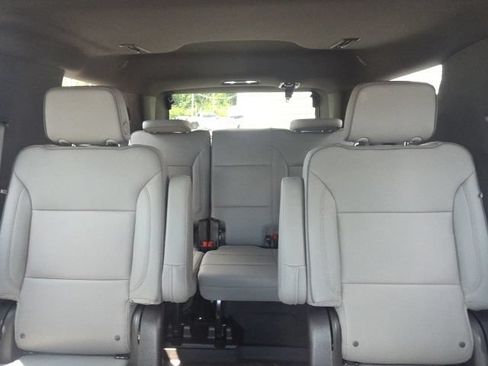 Used 2026 GMC Yukon Elevation w/ Elevation Premium Package AWD/4WD image 32