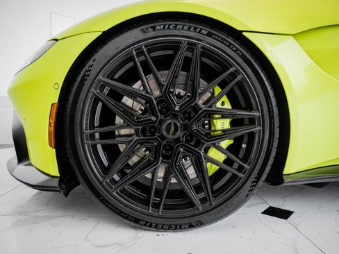 Used 2020 Aston Martin V8 Vantage Coupe RWD image 4