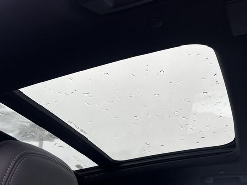 Used 2025 Buick Enclave Sport Touring w/ Power Package image 17