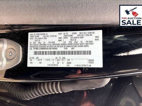 Used 2025 Ford Escape ST-Line AWD/4WD image 35