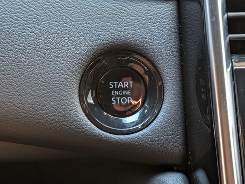 Used 2025 Nissan Armada SL w/ Captain's Chari Seat Package AWD/4WD image 33