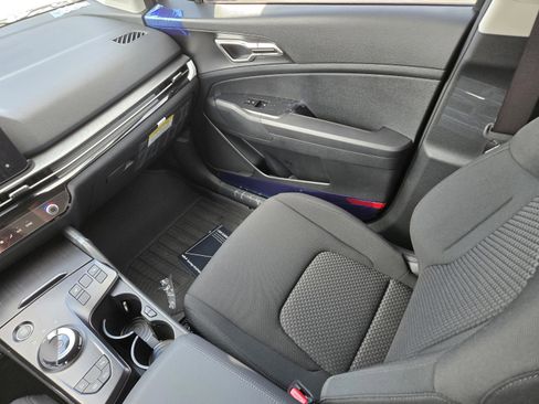 New 2026 Kia Sportage S AWD/4WD image 19