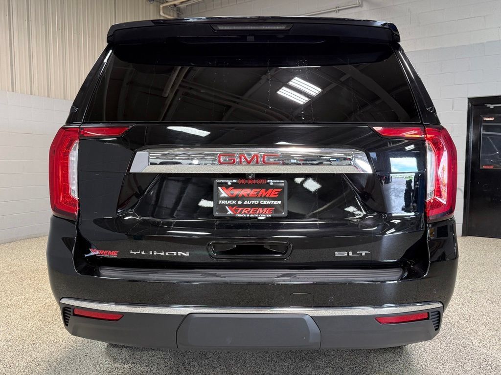 Used 2023 GMC Yukon SLT w/ SLT Premium Package AWD/4WD image 5