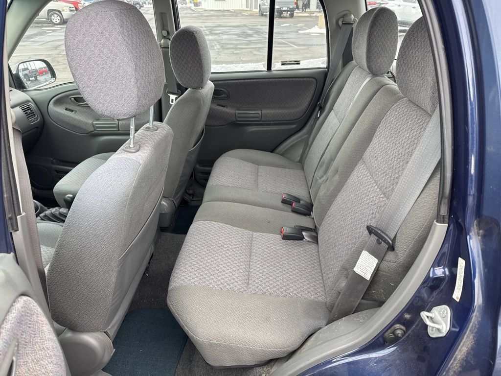 Used 2000 Chevrolet Tracker 4WD w/ Preferred Equipment Group 2 image 11