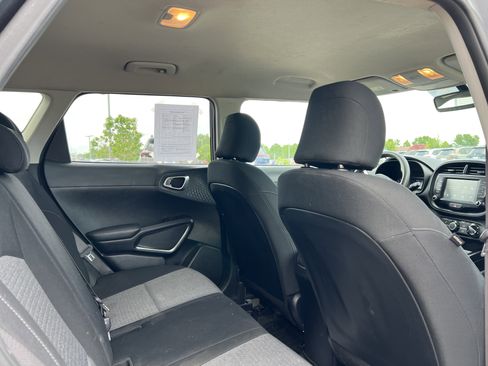 Used 2021 Kia Soul S FWD image 19