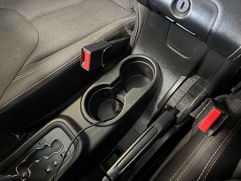 Used 2018 Jeep Wrangler Golden Eagle image 32