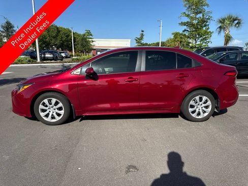 Used 2025 Toyota Corolla LE FWD image 2