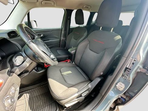 Used 2016 Jeep Renegade Trailhawk AWD/4WD image 21