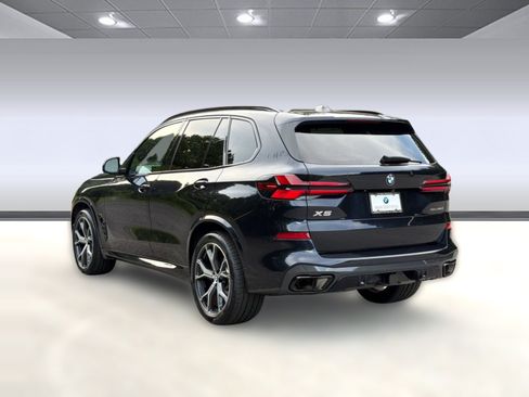Used 2024 BMW X5 sDrive40i w/ M Sport Package RWD image 3