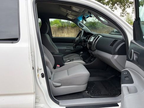 Used 2015 Toyota Tacoma 4x4 Double Cab w/ SR5 Package image 30