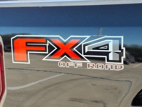 Used 2018 Ford F350 Platinum image 12