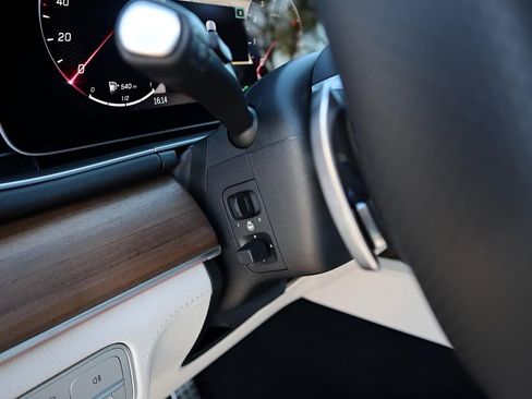 New 2026 Mercedes-Benz GLS 450 4MATIC image 39