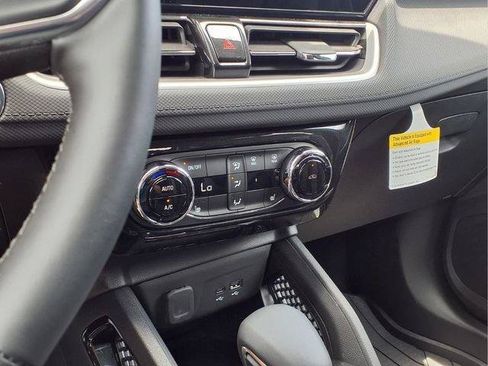 New 2026 Chevrolet TrailBlazer LT w/ Convenience Package AWD/4WD image 6