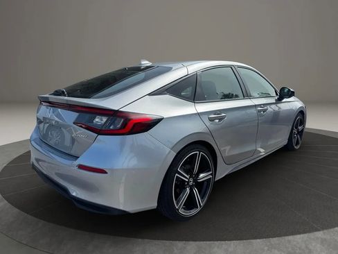Used 2022 Honda Civic Sport image 8
